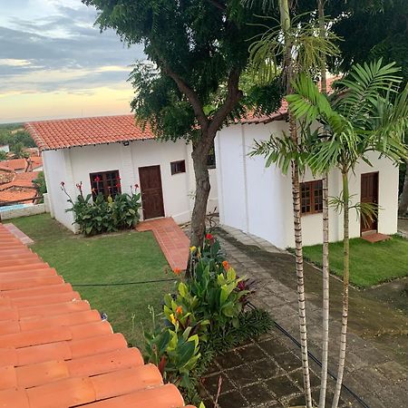 Morro Branco Suites - Hospedaria Morro Branco Beberibe Eksteriør billede