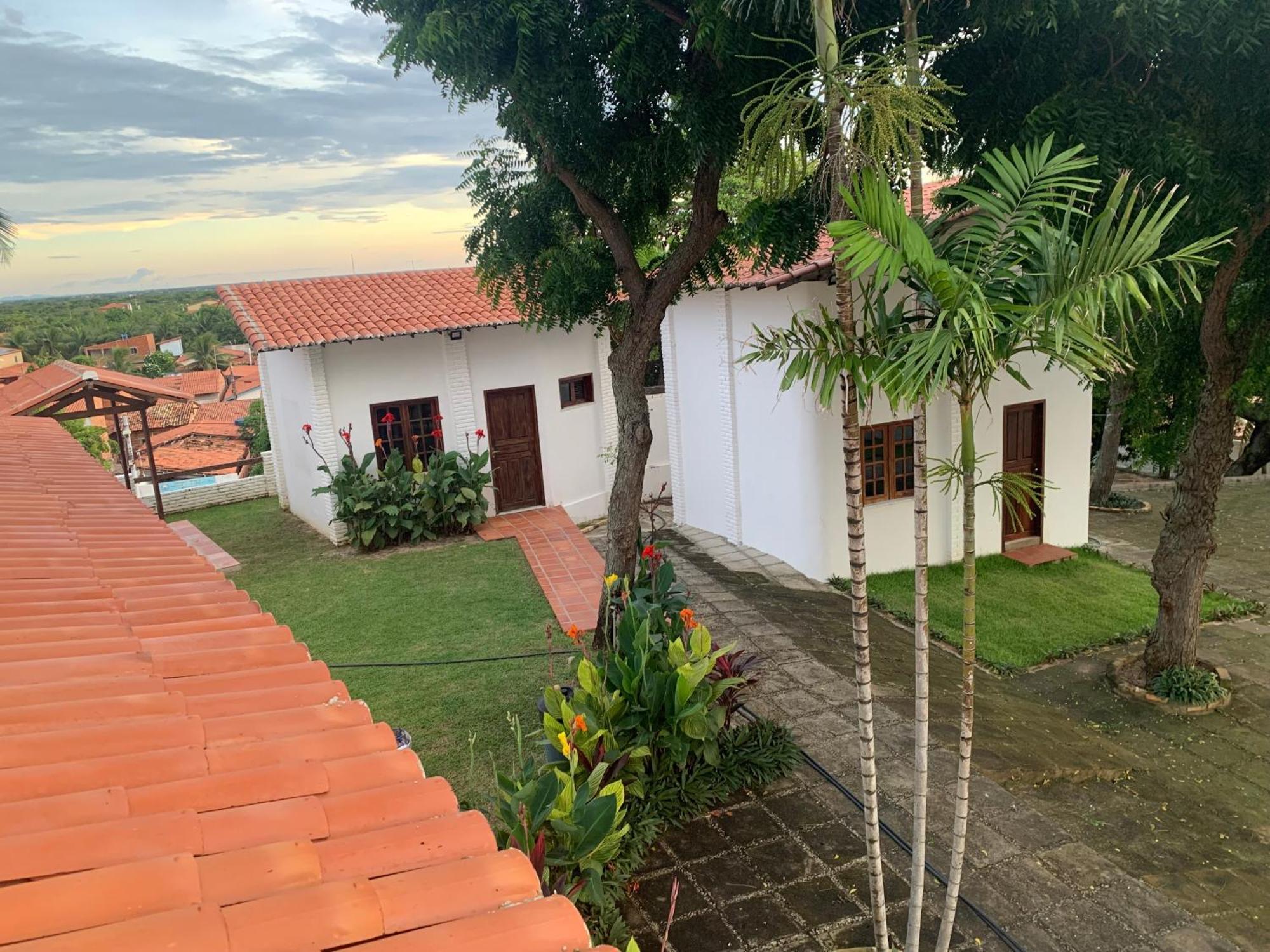 Morro Branco Suites - Hospedaria Morro Branco Beberibe Eksteriør billede